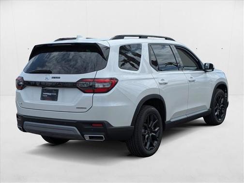 2025 Honda Pilot Touring 8-Passenger