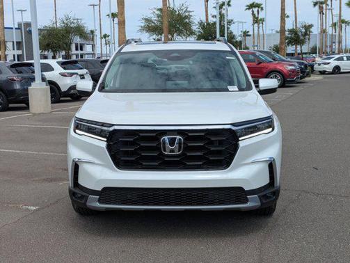 2025 Honda Pilot Touring 8-Passenger