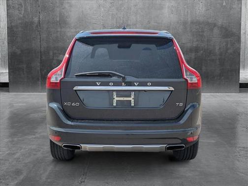 2015 Volvo XC60 T5 Platinum
