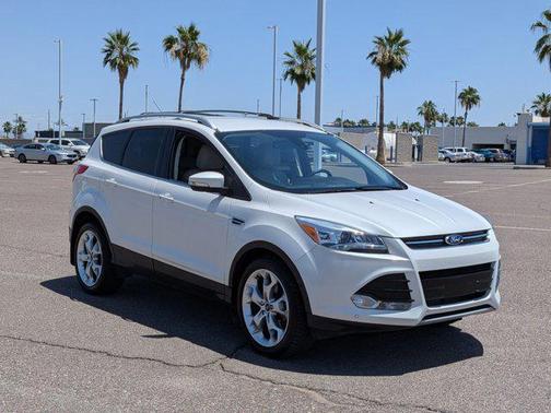 White Platinum Metallic Tri-Coat 2016 Ford Escape Titanium
