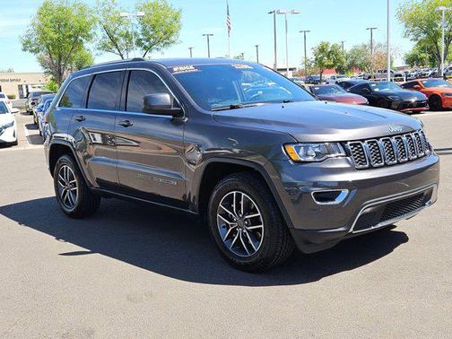 2019 Jeep Grand Cherokee Laredo