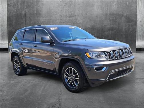 2019 Jeep Grand Cherokee Laredo