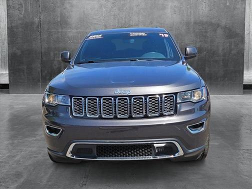 2019 Jeep Grand Cherokee Laredo