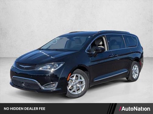 Brilliant Black Crystal Pearlcoat 2017 Chrysler Pacifica Touring-L