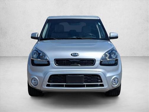 Bright Silver Metallic 2013 Kia Soul !
