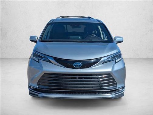 2021 Toyota Sienna Platinum 7 Passenger