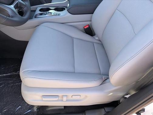 Platinum White Pearl 2026 Honda Ridgeline RTL