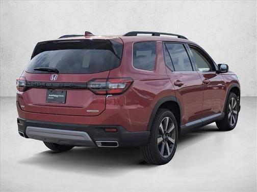 2025 Honda Pilot Touring 8-Passenger