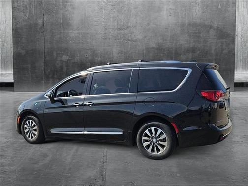 2020 Chrysler Pacifica Hybrid Limited