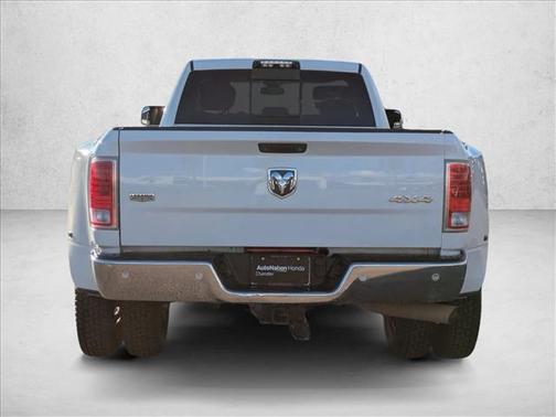 2017 RAM 3500 Laramie Crew Cab 4x4 8' Box