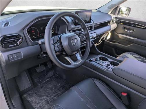 2025 Honda Pilot Touring 8-Passenger