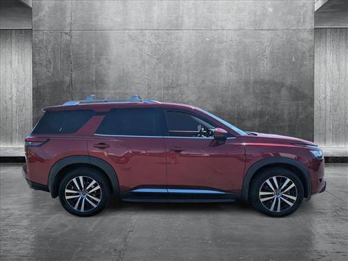 2023 Nissan Pathfinder Platinum FWD