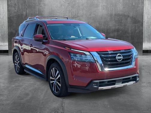2023 Nissan Pathfinder Platinum FWD