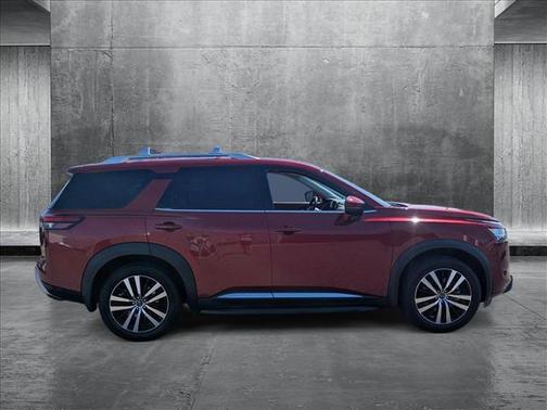 2023 Nissan Pathfinder Platinum FWD
