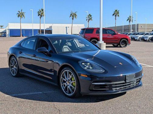 Night Blue Metallic 2019 Porsche Panamera 4