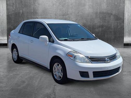 2011 Nissan Versa 1.8 S