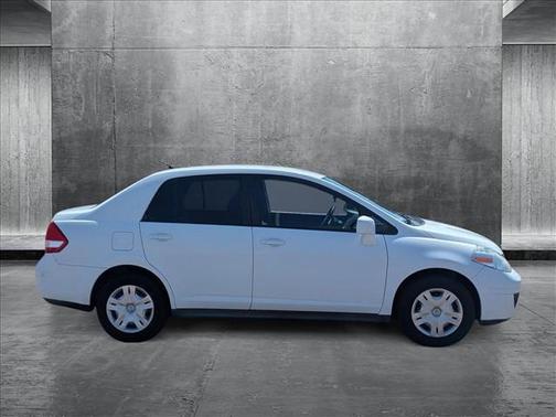 2011 Nissan Versa 1.8 S