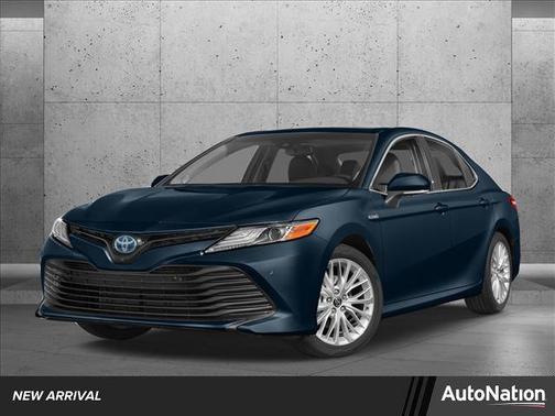 2020 Toyota Camry Hybrid XLE