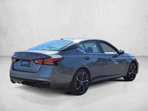2023 Nissan Altima SR FWD