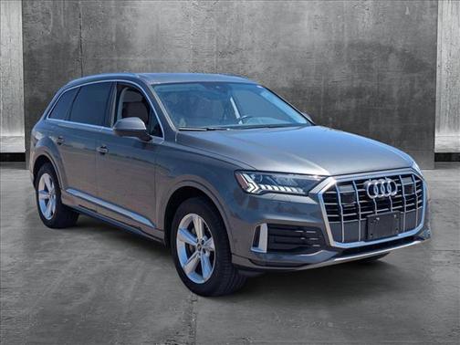 2024 Audi Q7 45 Premium Plus