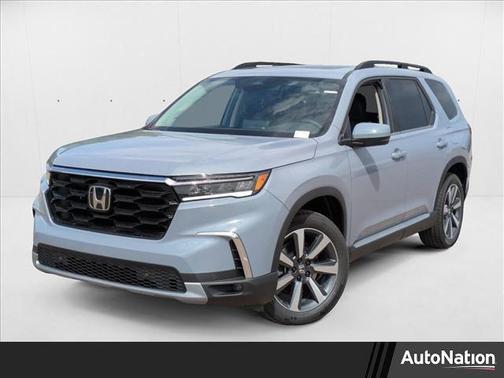 2025 Honda Pilot Touring 8-Passenger