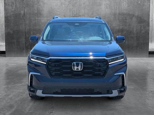 2024 Honda Pilot Touring 8-Passenger