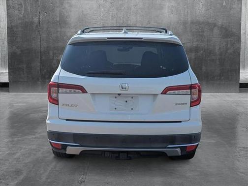 2019 Honda Pilot Touring 8-Passenger