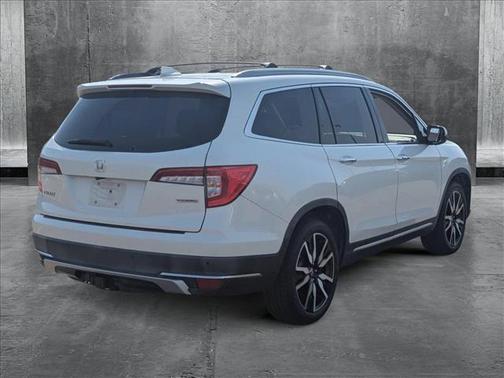 2019 Honda Pilot Touring 8-Passenger