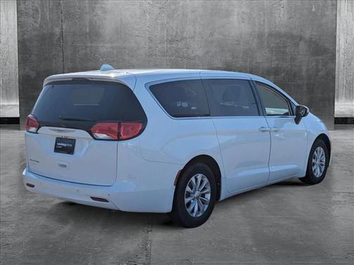2018 Chrysler Pacifica LX