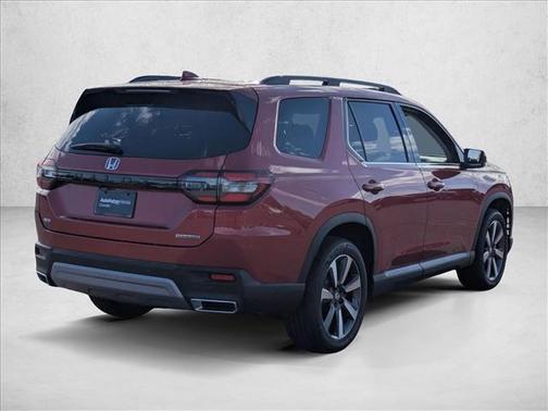 2025 Honda Pilot Touring 8-Passenger