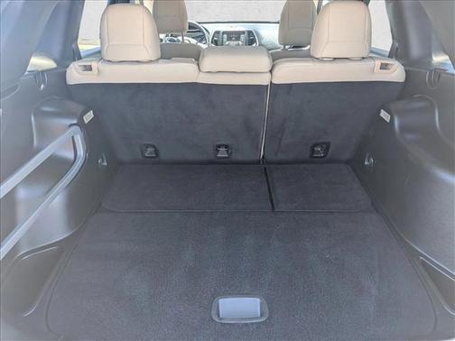 Brilliant Black Crystal Pearlcoat 2016 Jeep Cherokee Sport