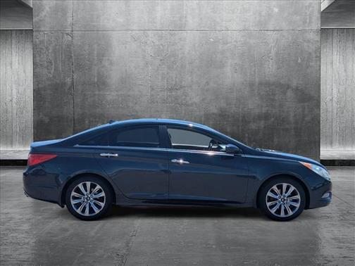 2013 Hyundai SONATA SE