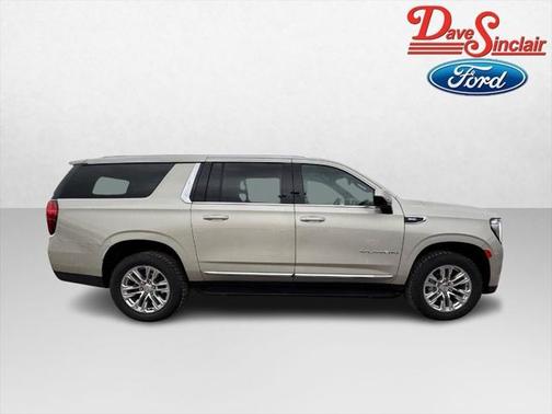 2023 GMC Yukon XL SLT