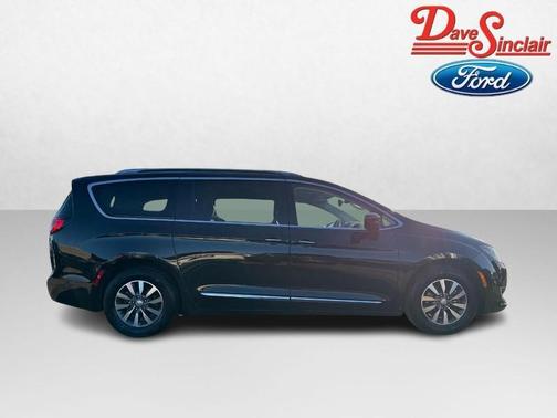 2020 Chrysler Pacifica Touring-L Plus