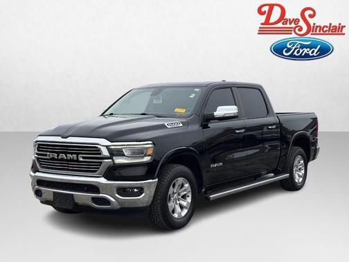 Diamond Black Crystal Pearlcoat 2020 RAM 1500 Laramie