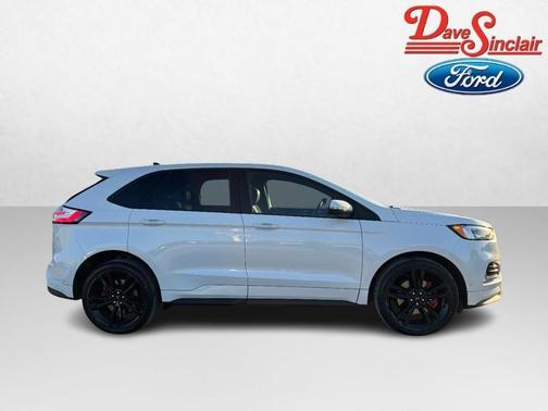 2022 Ford Edge ST