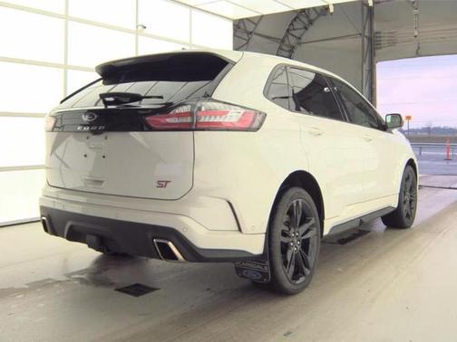 2022 Ford Edge ST