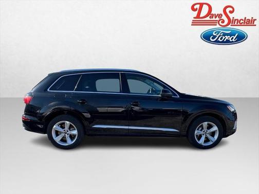 2024 Audi Q7 45 Premium Plus