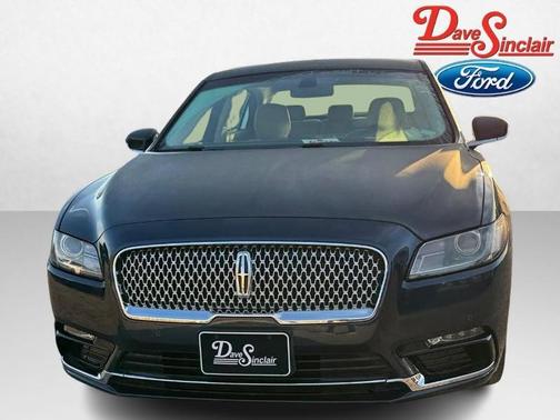 2017 Lincoln Continental Select