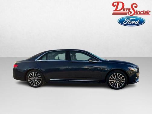 2017 Lincoln Continental Select