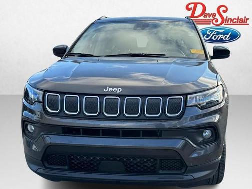 2022 Jeep Compass Latitude Lux