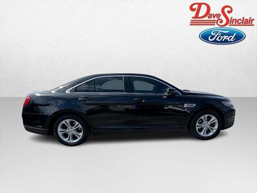 2018 Ford Taurus SEL