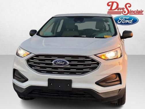 OXFORD WHITE 2022 Ford Edge SE