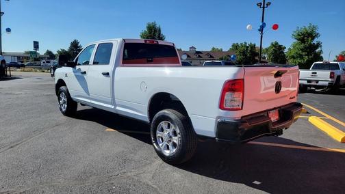 2023 RAM 2500 Tradesman Crew Cab 4x4 8' Box