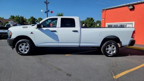 2023 RAM 2500 Tradesman Crew Cab 4x4 8' Box