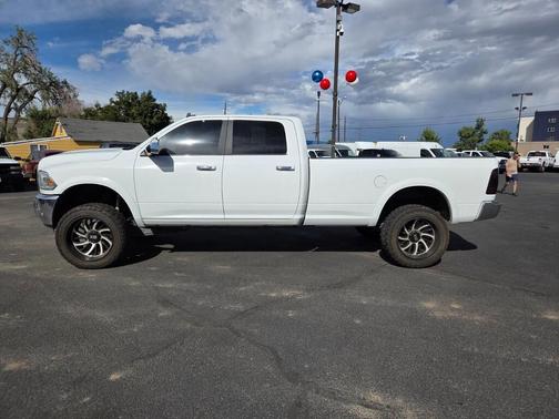 2018 RAM 3500 Laramie Crew Cab 4x4 8' Box