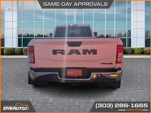 2022 RAM 3500 Tradesman Crew Cab 4x4 8' Box