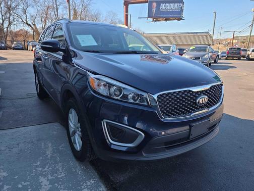 2018 Kia Sorento LX