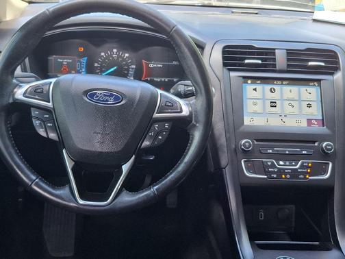 Ingot Silver Metallic 2018 Ford Fusion Hybrid SE