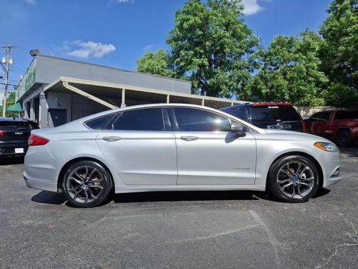 Ingot Silver Metallic 2018 Ford Fusion Hybrid SE